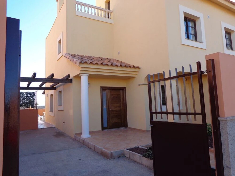 CASA MARTA duplex con piscina privada en Corralejo