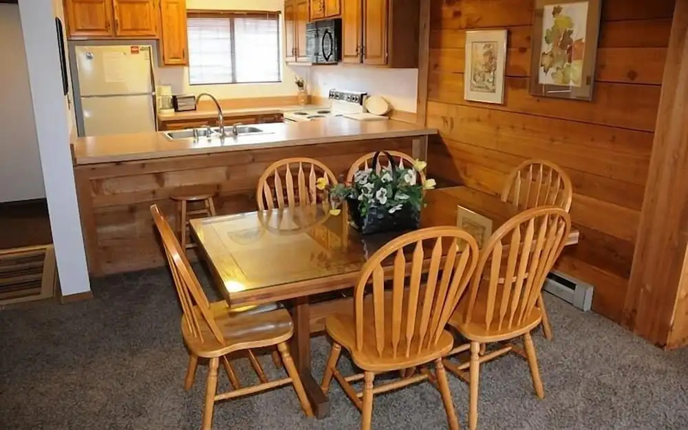 Seven Springs Swiss Mountain 3 BR Condo, Sleeps 8! by RedAwning