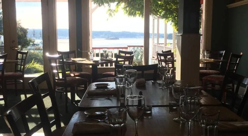 Orcas Hotel