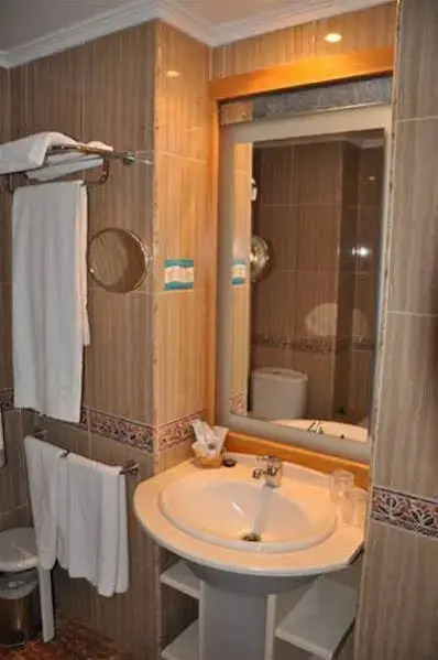 Hotel & Talasoterapia Zelai