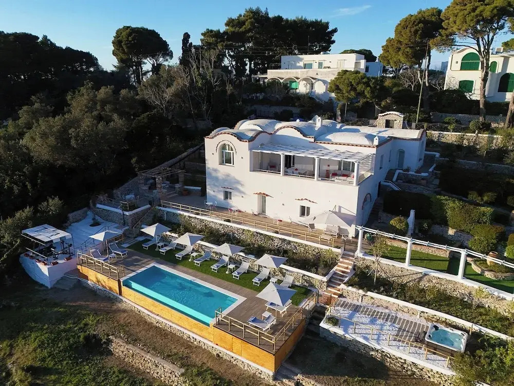 Elegant Villa In Anacapri | Infinity Pool & Design