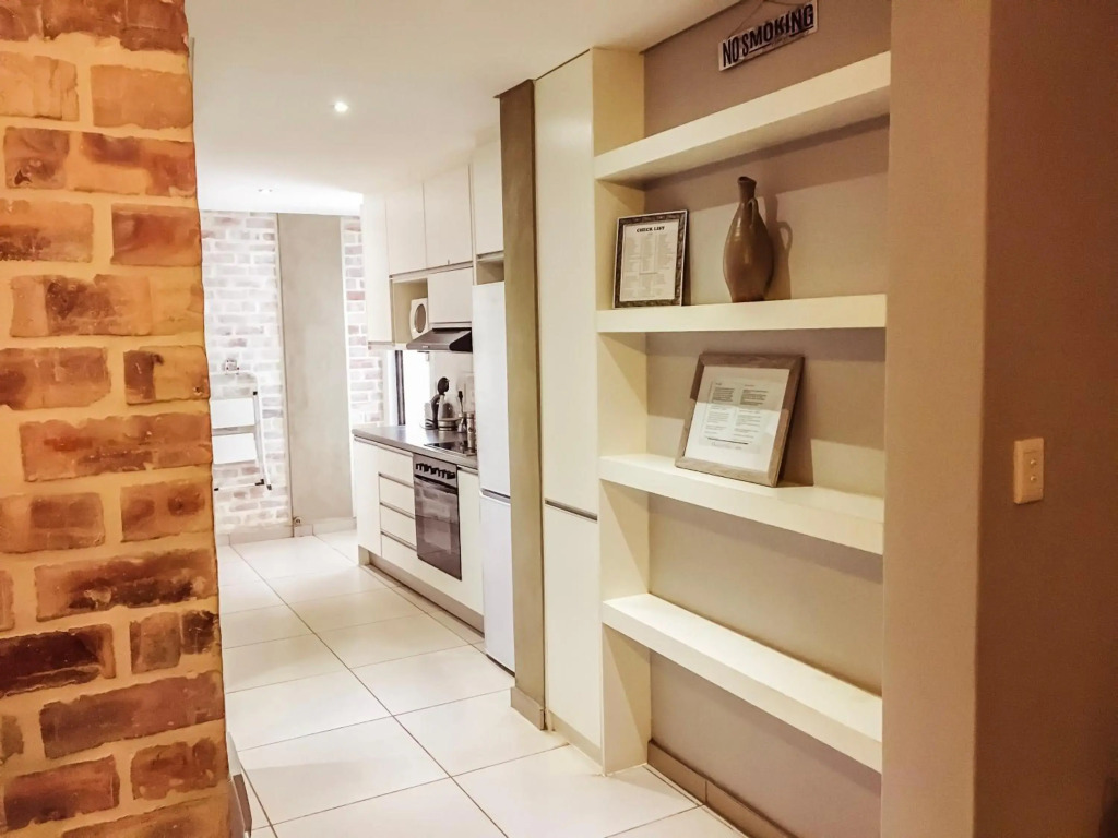 Elegant Apartment at Grove Mall