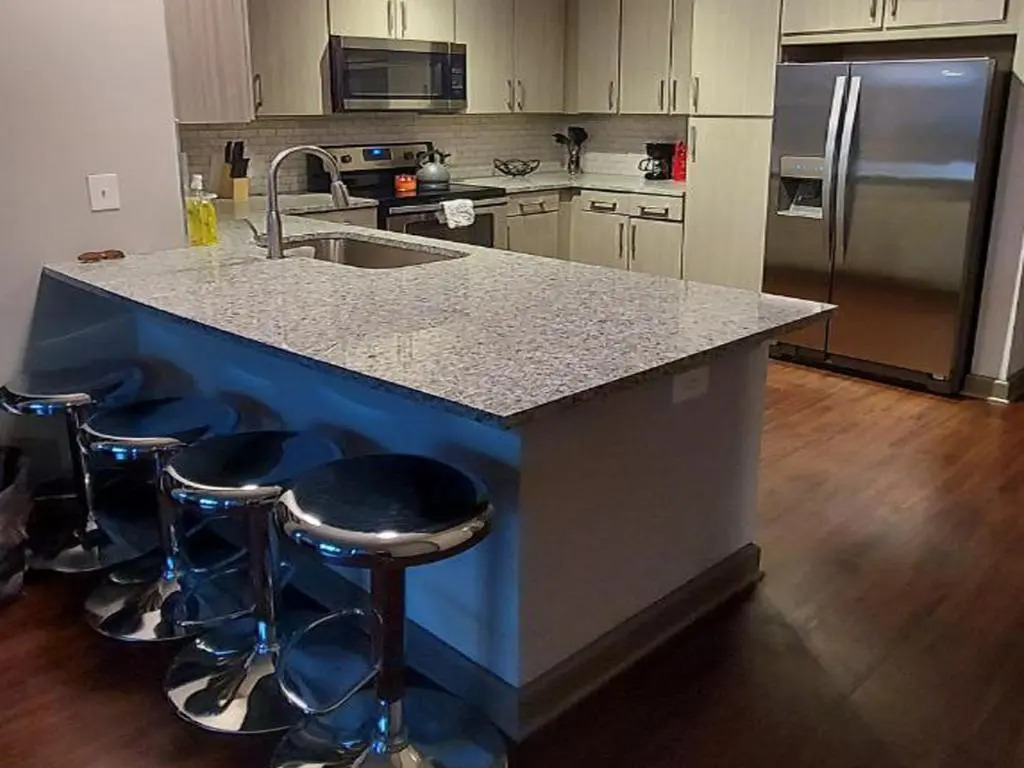 2 Bedroom 2 Bath Very Spacious