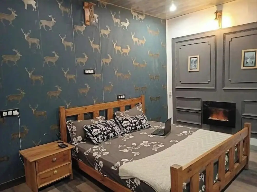 The Celebrè- A Little Castle Homestay
