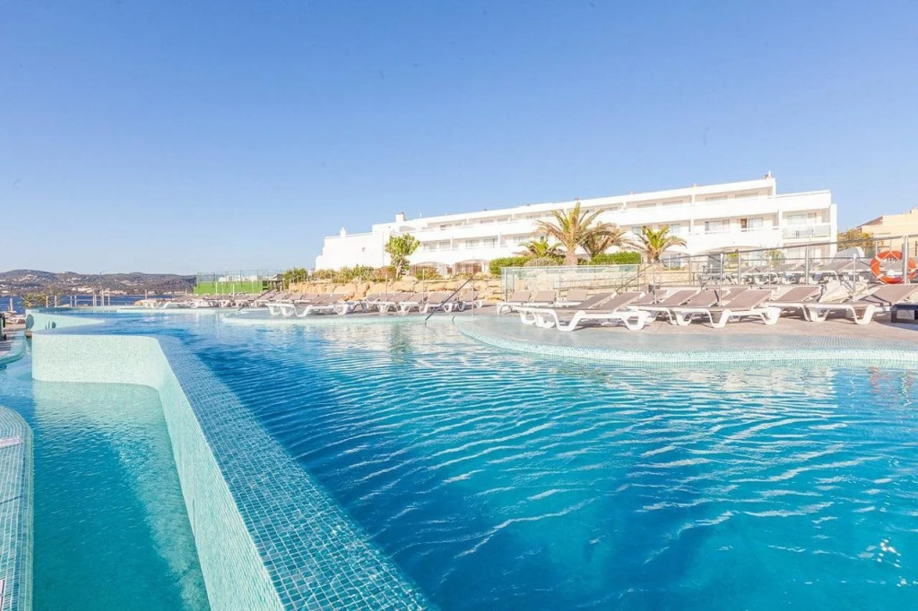 Sirenis Hotel Seaview Country Club