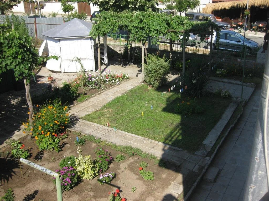 Rosi Guest House