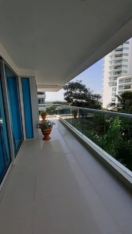 2p4-rm 2-bedroom Apartment Facing the sea With air Conditioning and Wifi