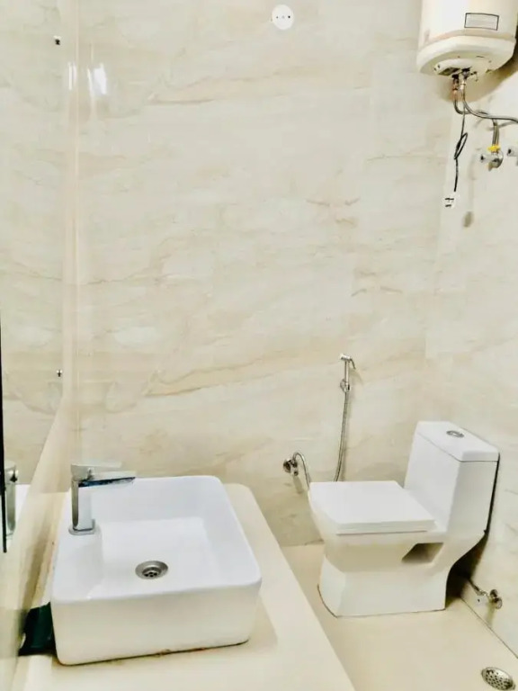 2bhk Fortune Home,E28 2a Saket Near Max Hospital,Pvr