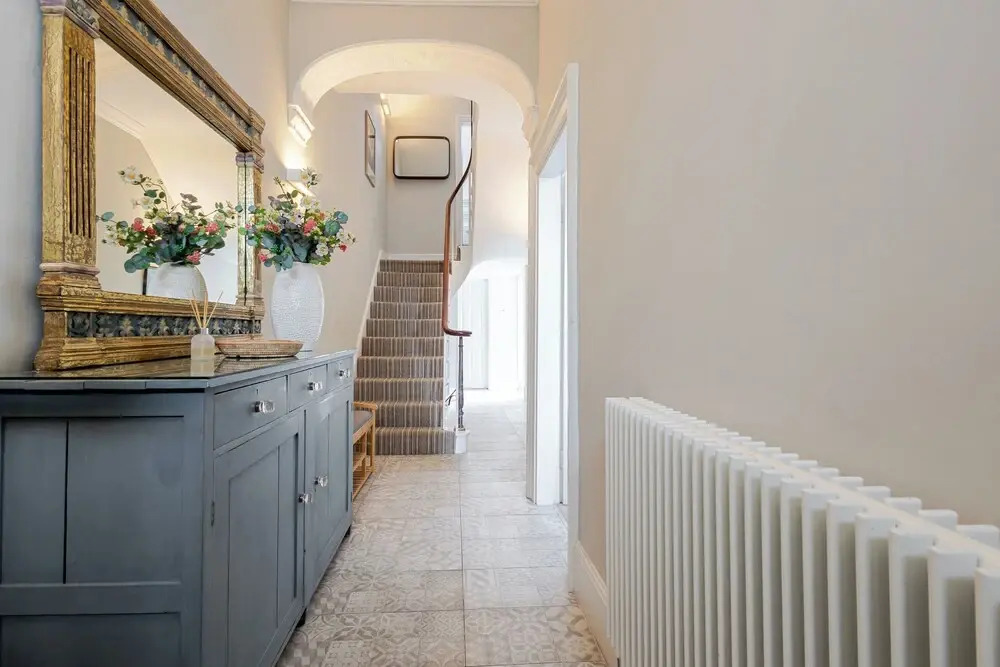 Elegant Townhouse&Basement in Leamington