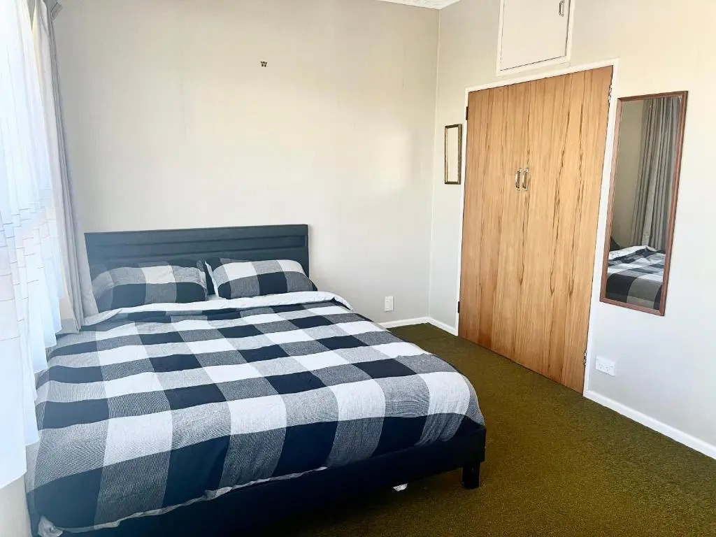 PRIVATE ROOMS IN CENTRAL AUCKLAND