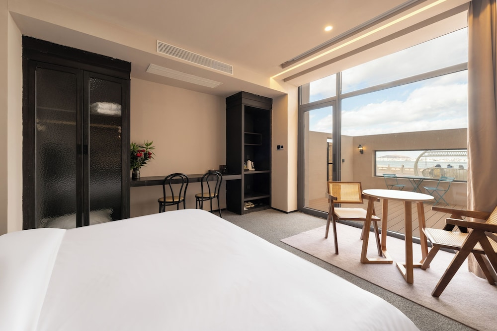 Bay Four Seasons Castle Hotel