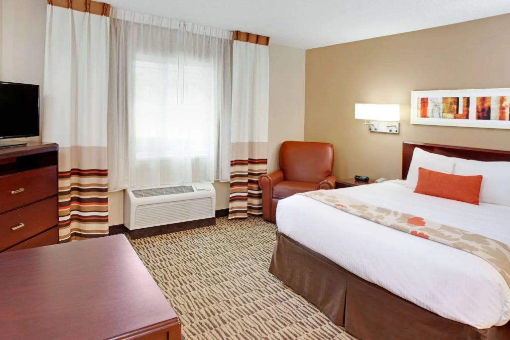 MainStay Suites Omaha Old Mill
