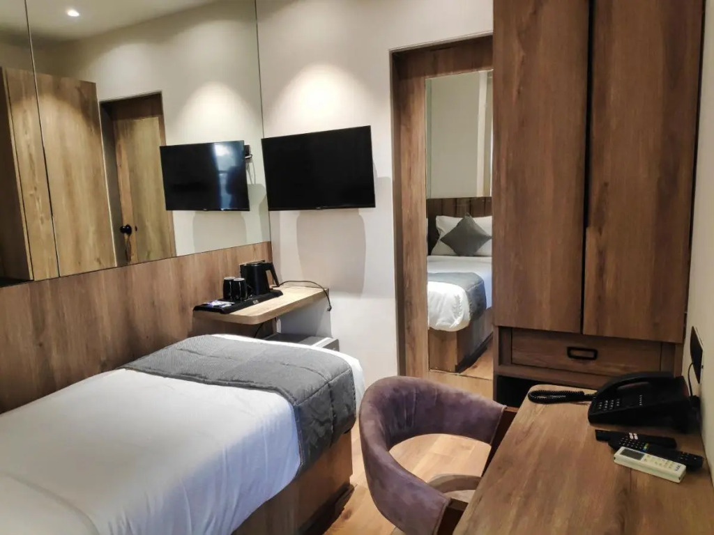 Maxxvalue Hotel MIDC - Andheri