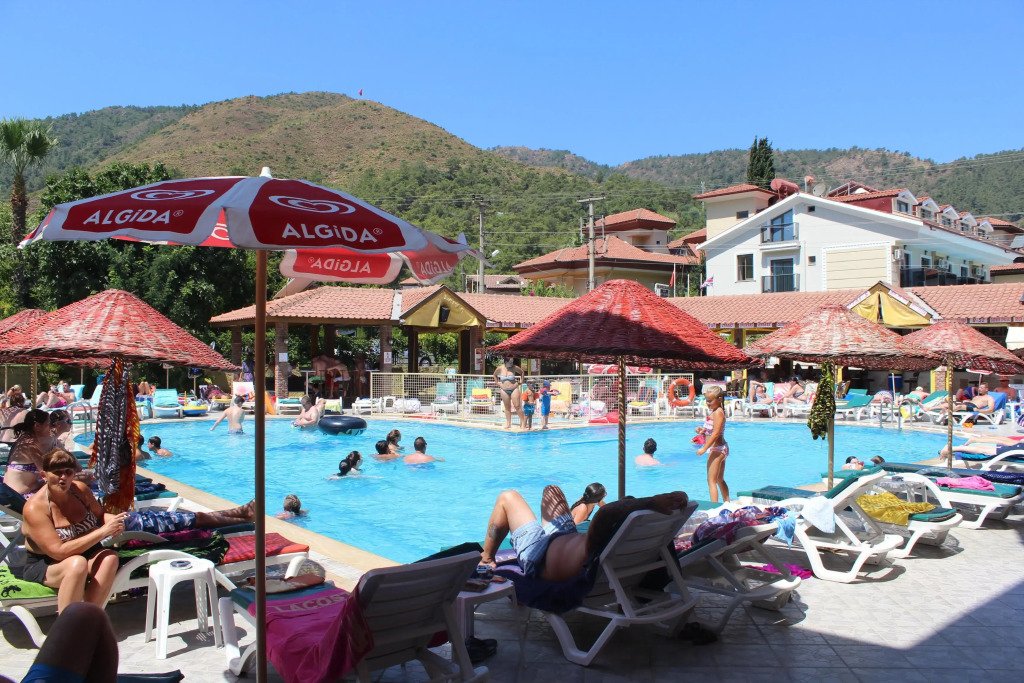 Club Sun Village Apartments
