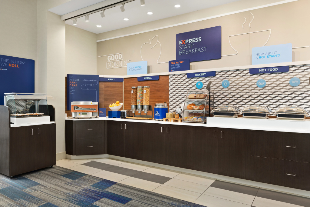 Holiday Inn Express Hotel and Suites Akron South-Airport Area by IHG