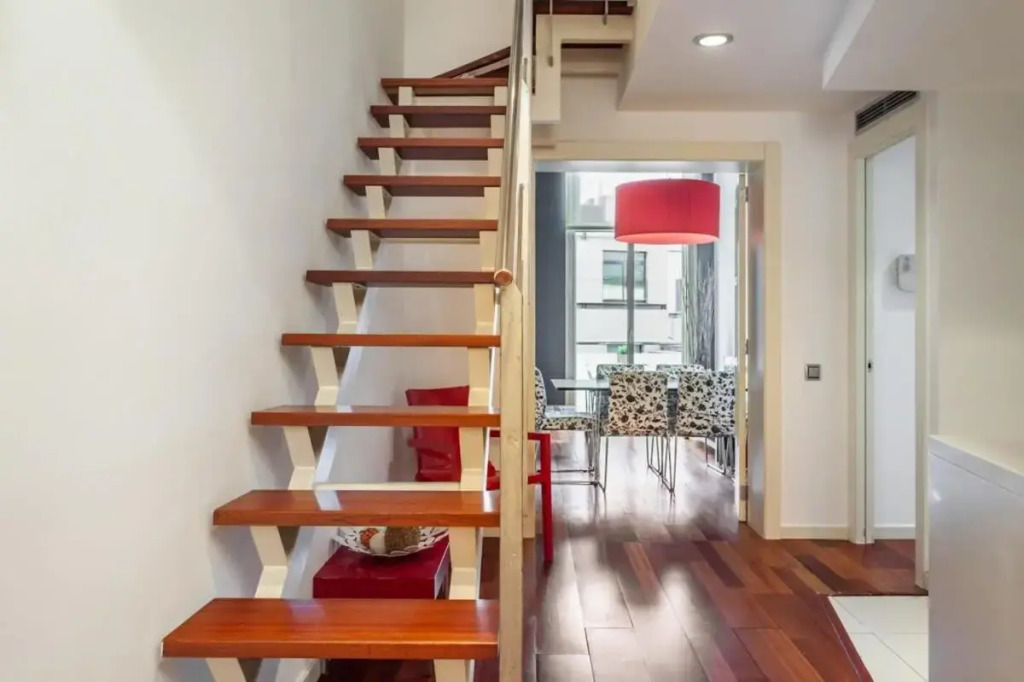 Plaça Catalunya Breathtaking 3bedroom Duplex with balcony