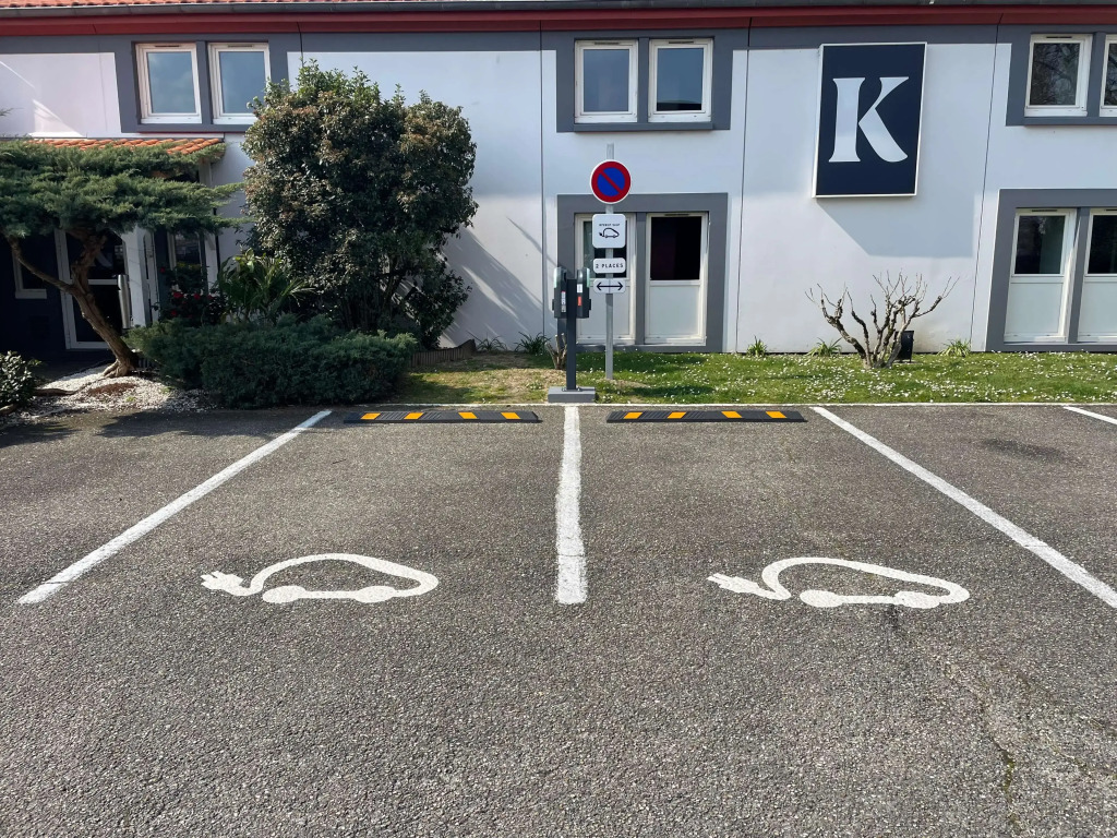 Kyriad Bordeaux Lormont