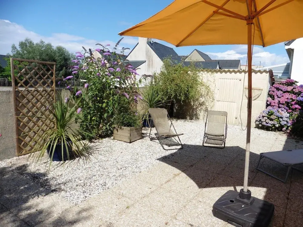 Semi-detached House, Port-louis