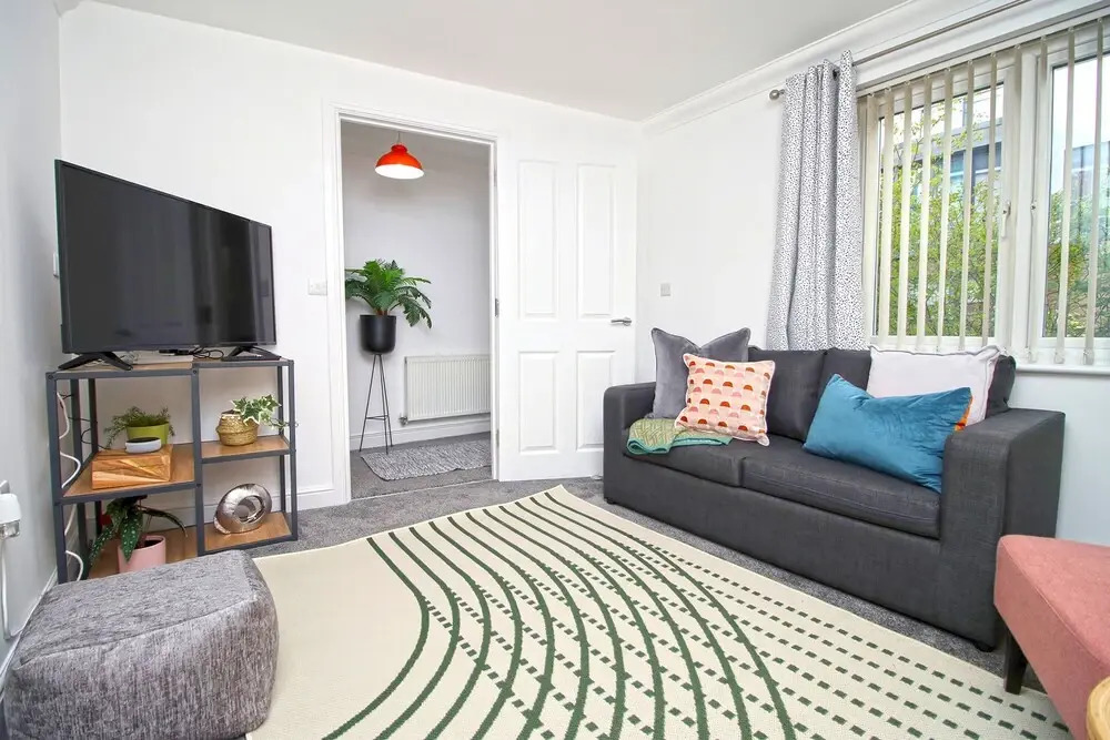Isla House - Newport City Centre - Sleeps 7