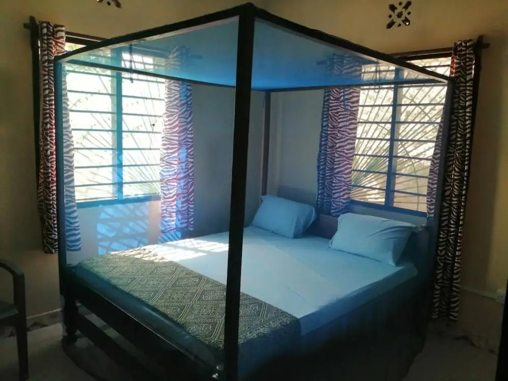 Diani Travelers Guest House
