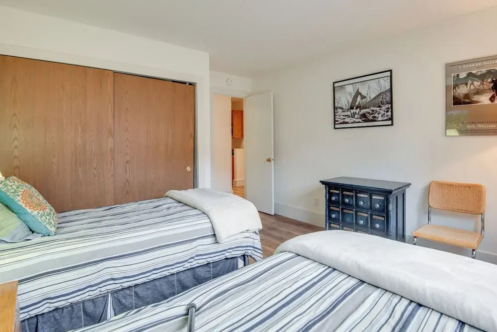 Ketchum Condo w/ Deck < 1 Mi to Sun Valley Resort!