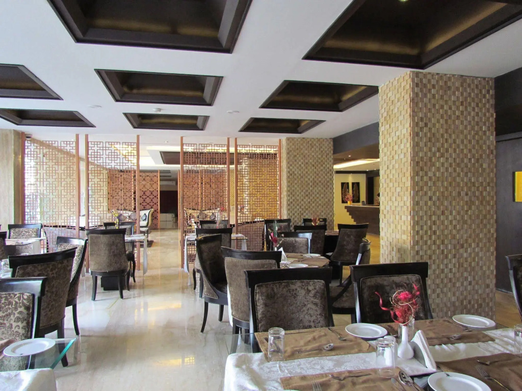 Hotel Pine Spring Srinagar Wazir Bagh