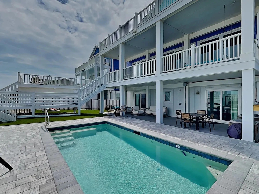 Southern Comfort by Carolina Retreats