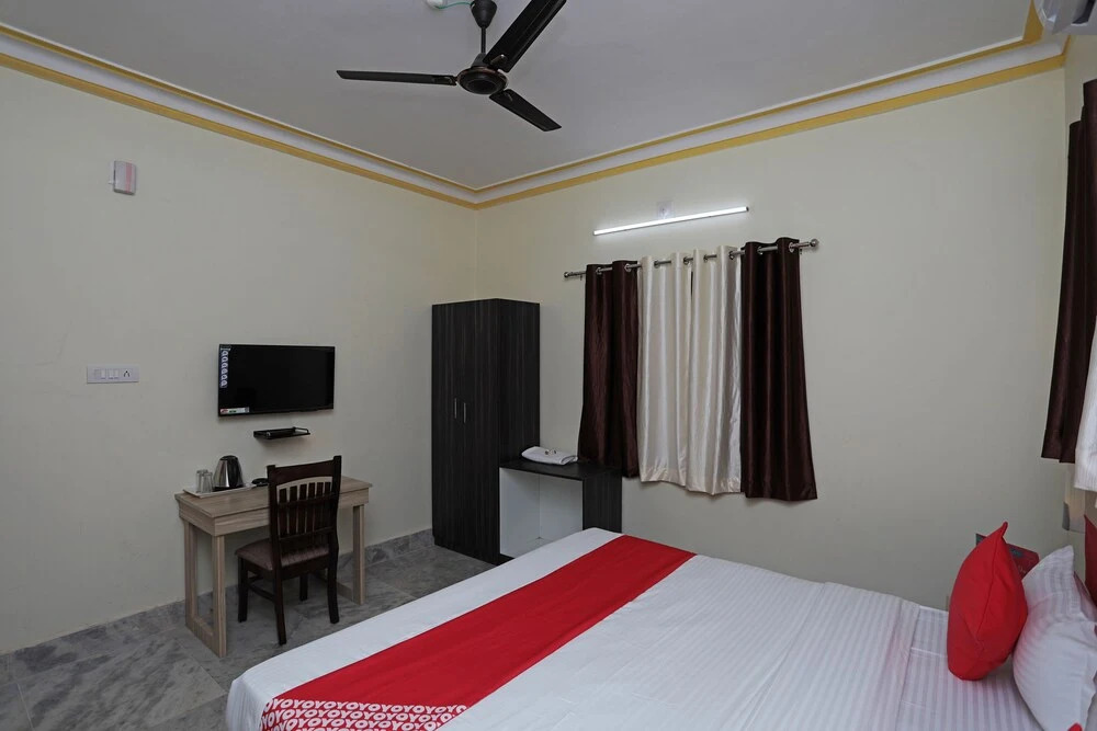 OYO 23382 Sai Gourav Residence