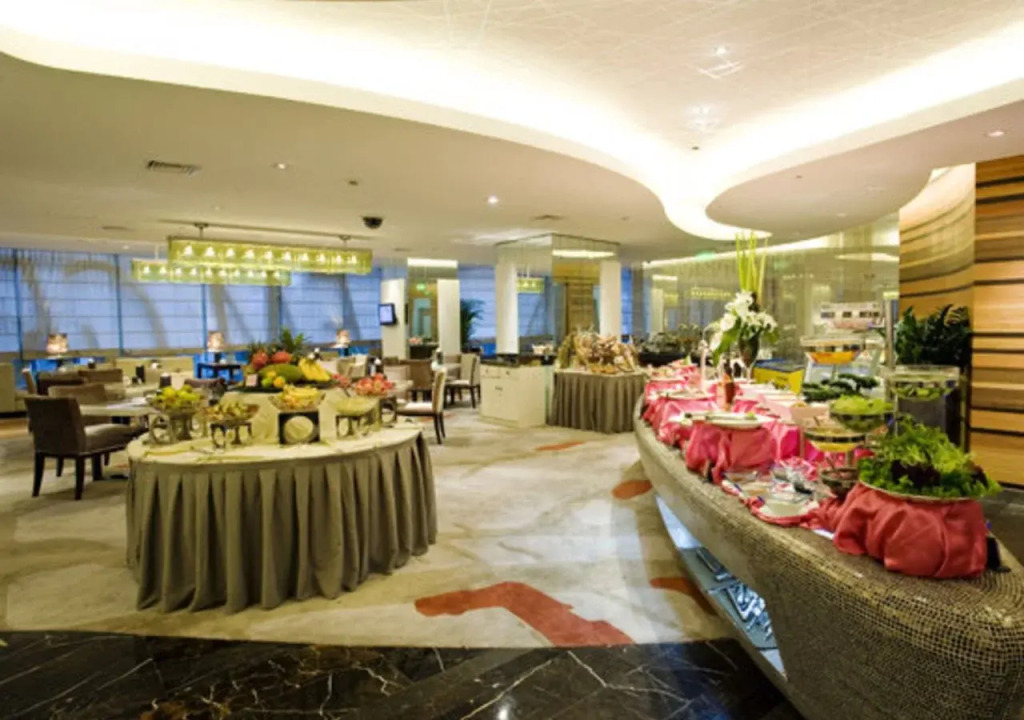 Hangzhou E M Grand Hotel