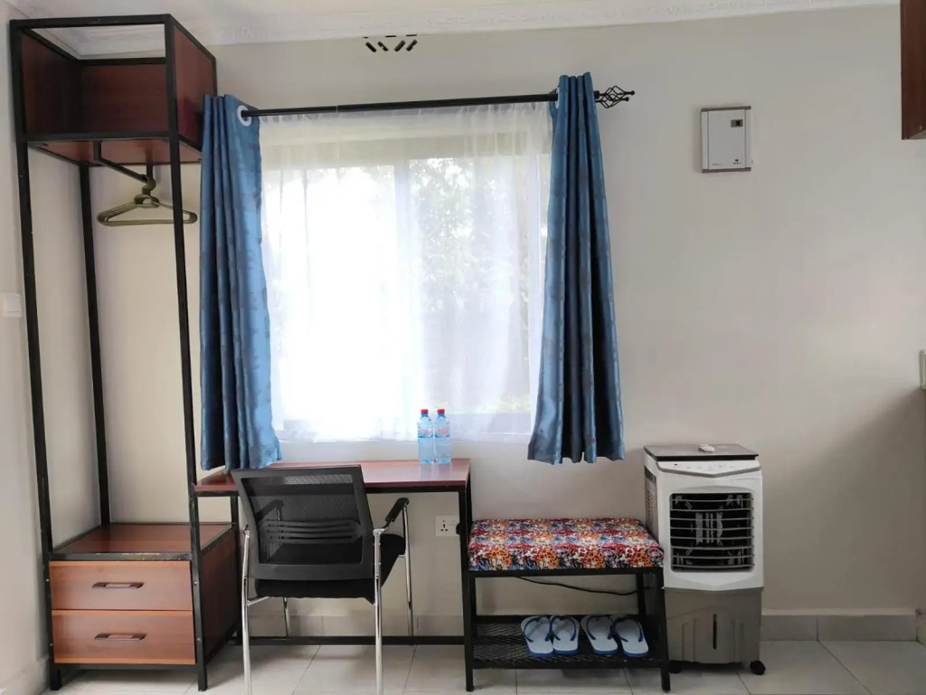 MILIMANI DRIVE LIVING I LUXE FLAWLESSLY FURNISHED UNITs