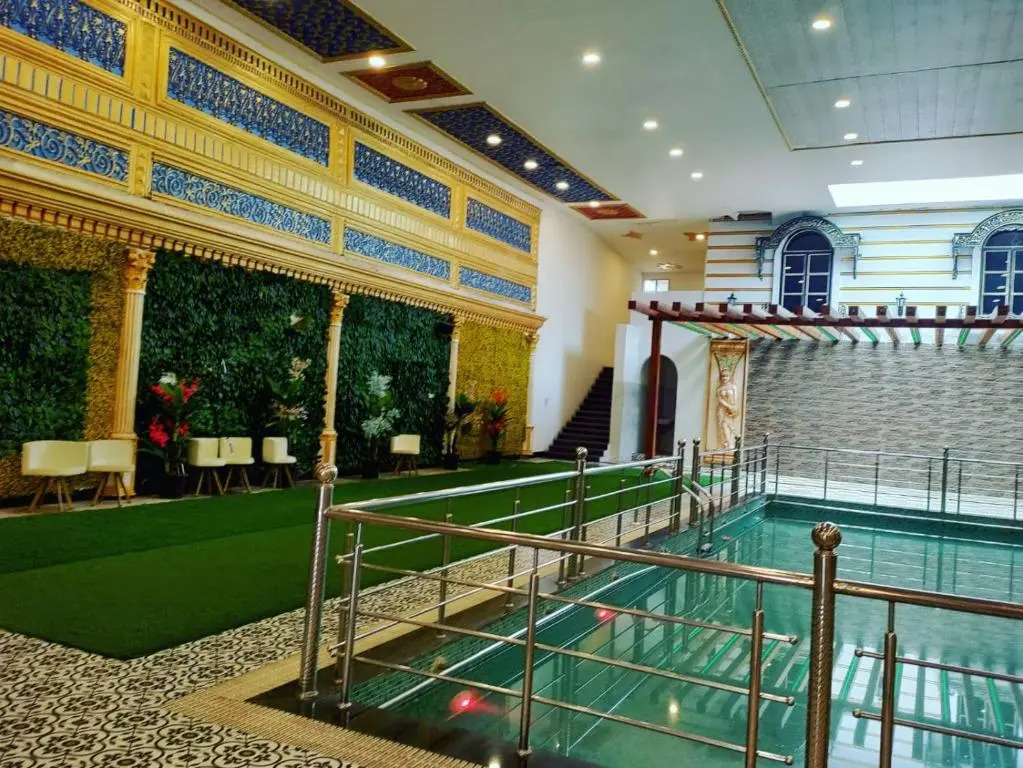 Hotel Rajwada Resort