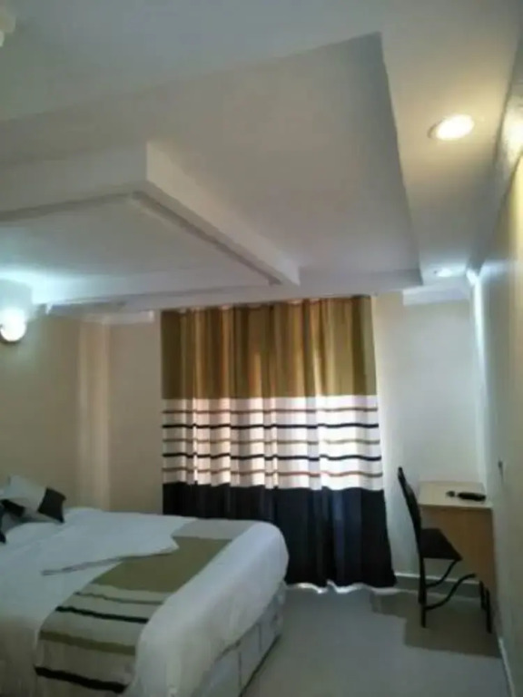 Kenton Hotel