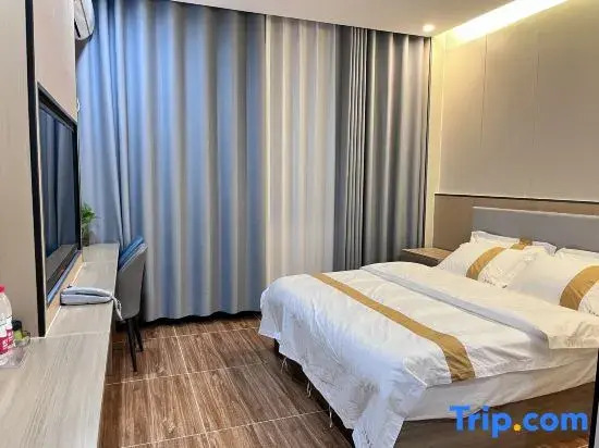 Luntai Zitong Hotel (Luntai Passenger Station Xinxin Road Pedestrian Street)