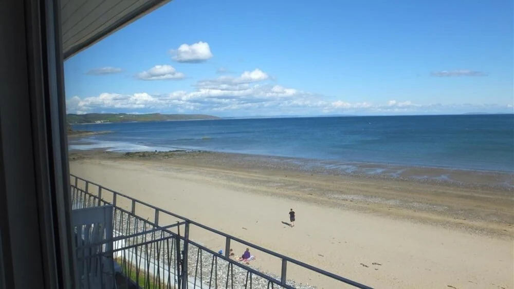 Strandways Court 12A