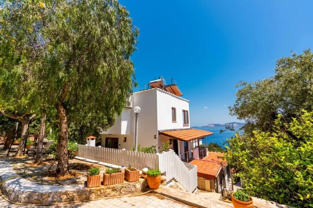 Great Flat 300 m to Beach With Shared Pool in Kas