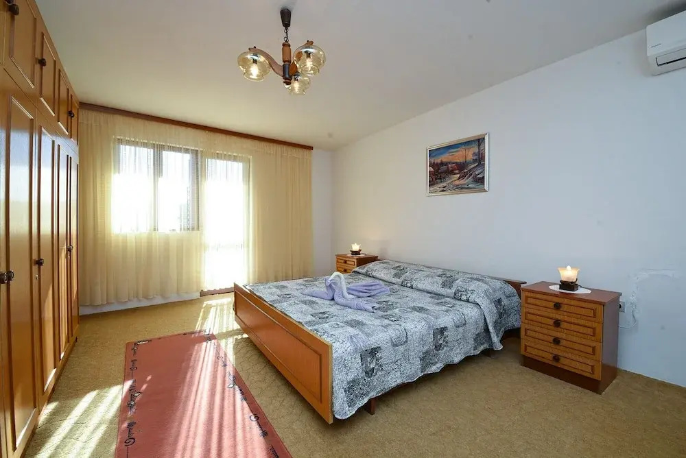 Apartment 1492
