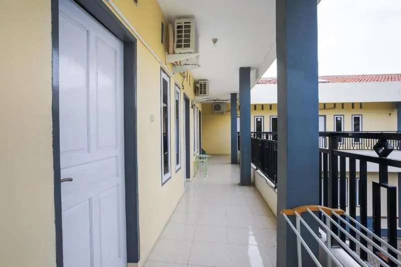 Oyo 2996 Penginapan Villa Balong Bho