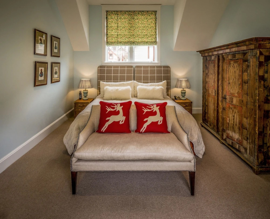 Dunton Town House Hotel
