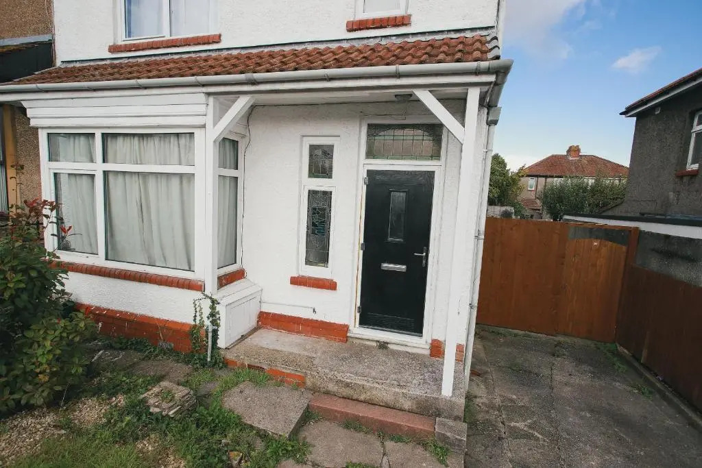 39 Court Rd