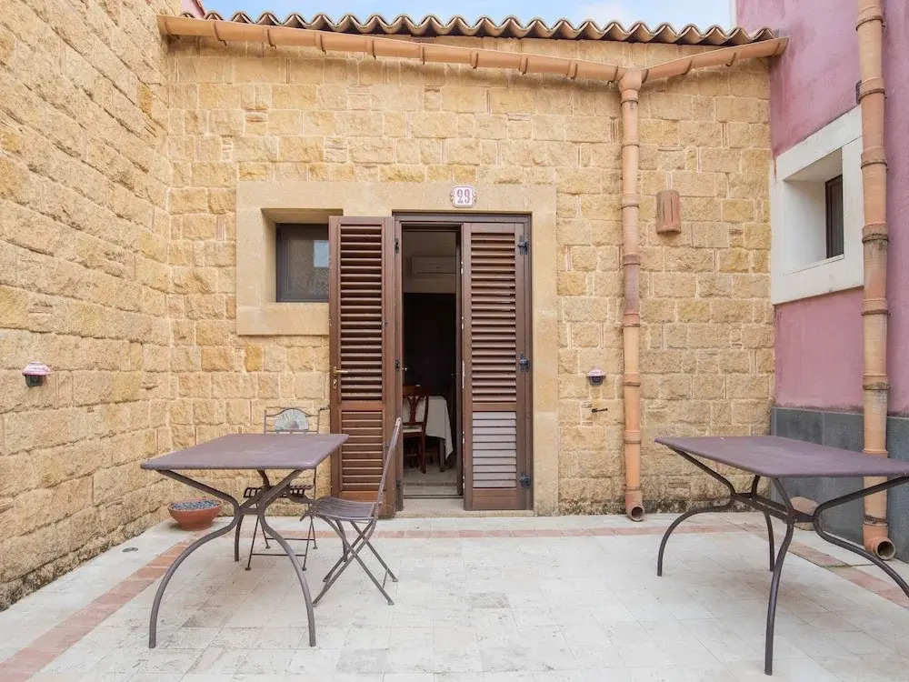 Holiday Home in Carlentini with Swimming Pool,Garden,Terrace