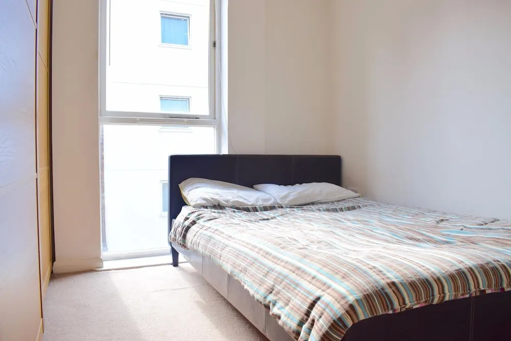 Modern 2 Bedroom Apartment Near Tower Hill