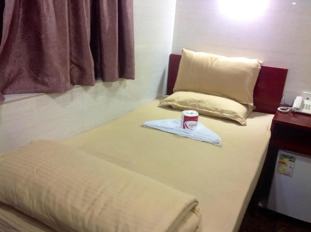 New Yan Yan Guest House reception 9th floor Flat E4 E6