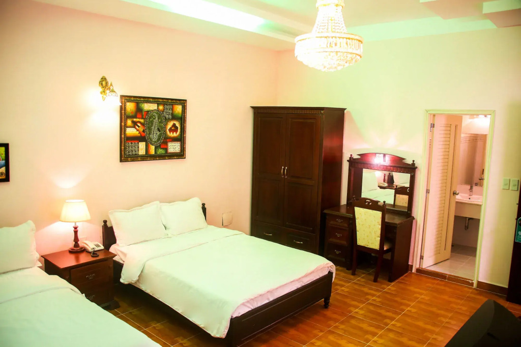 Le Petit Paris Dalat Hotel