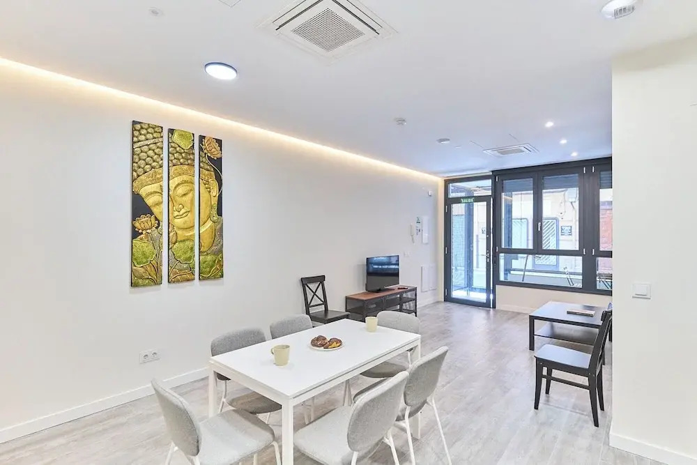 Apartamentos Catedral Palace by gaiarooms