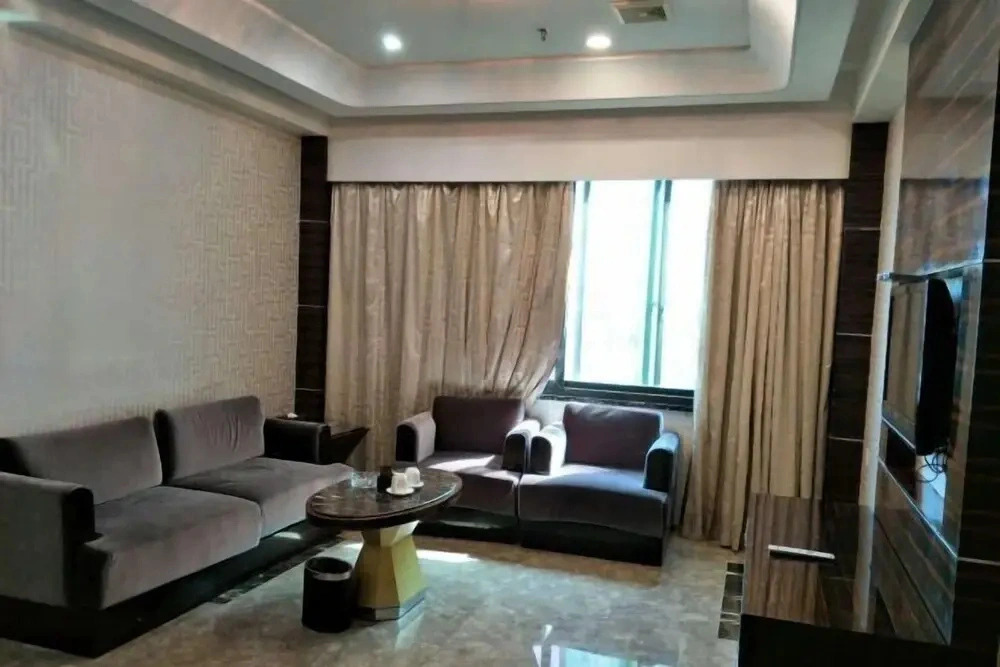 Zhaokai Hotel
