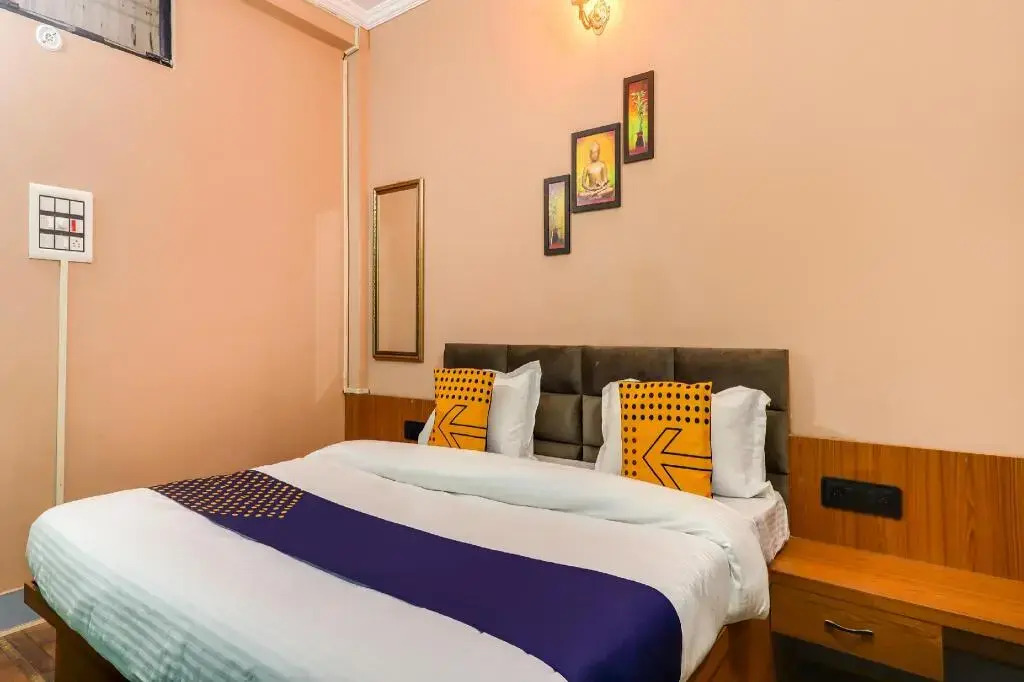 Hotel Sky Inn