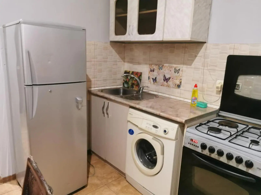 Apartment on Bagratuniats Street