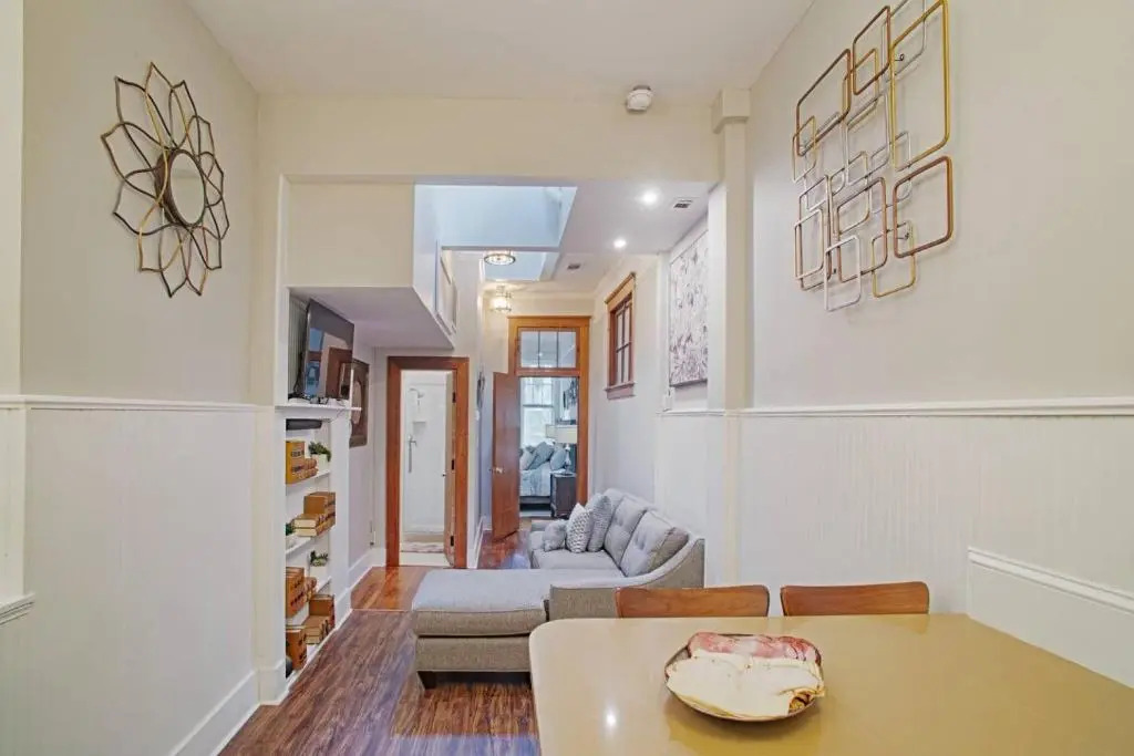 101 E Waldburg - Cozy Cottage Just Off of Forsyth Park