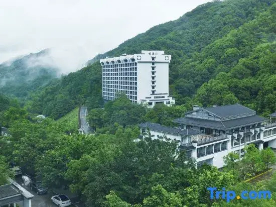 Xinfeng Utop Spring Primeval Forest Resorts