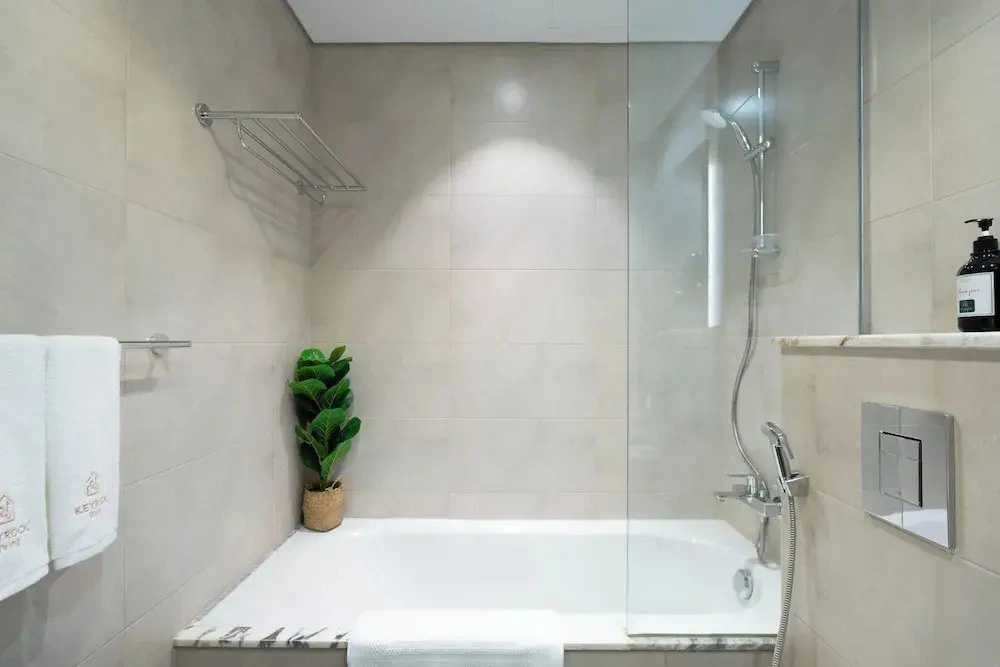 Exclusive Paramount 2BR - Skyline